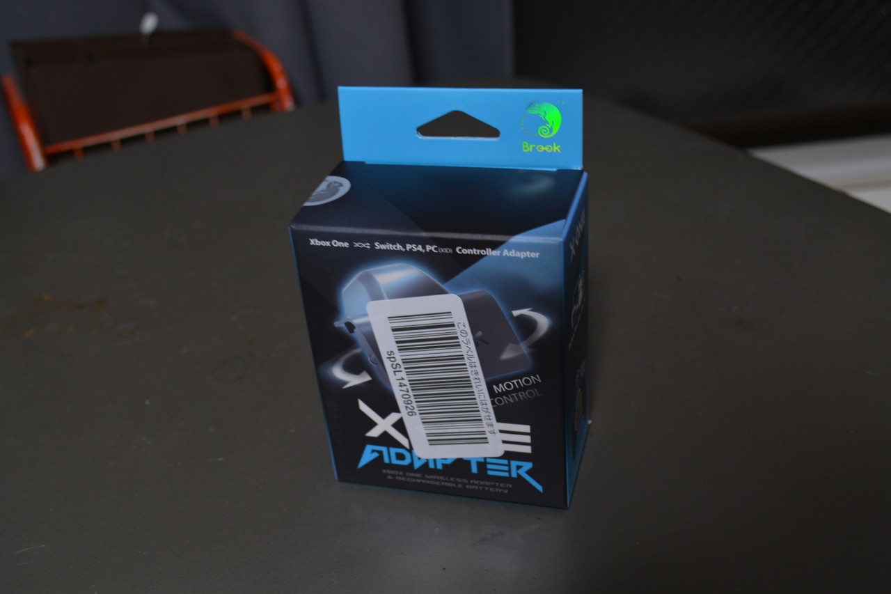 Xone　アダプター　Brookの箱（正面）